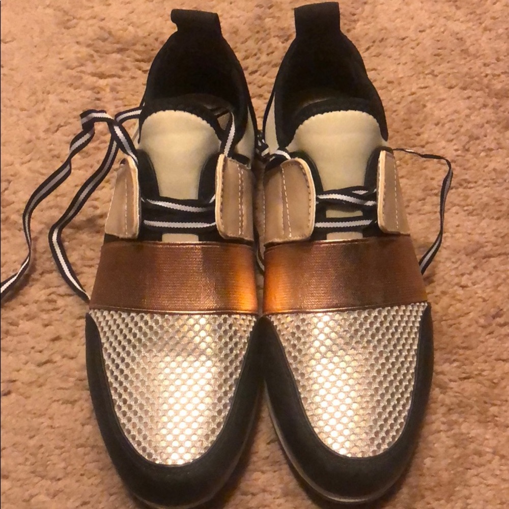 Mossimo shoes worn once size 8